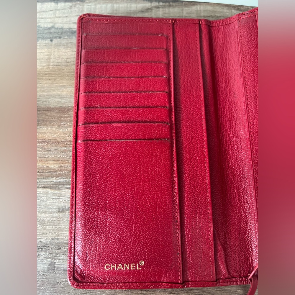 EUC Chanel Red Leather Bifold Wallet with CC Emblem - Picture 3 of 9